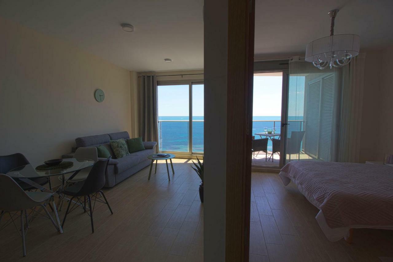 Beautiful Frontline Apartment Melioria With Panoramic Seaview カルプ エクステリア 写真